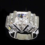 Shiny ring with big stne